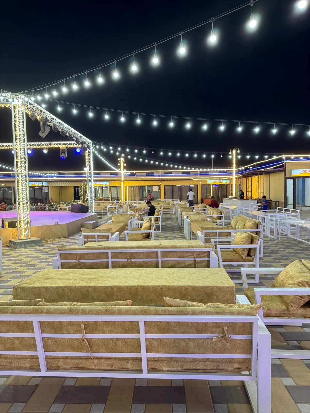 Desert Safari Dubai Attires and Activities